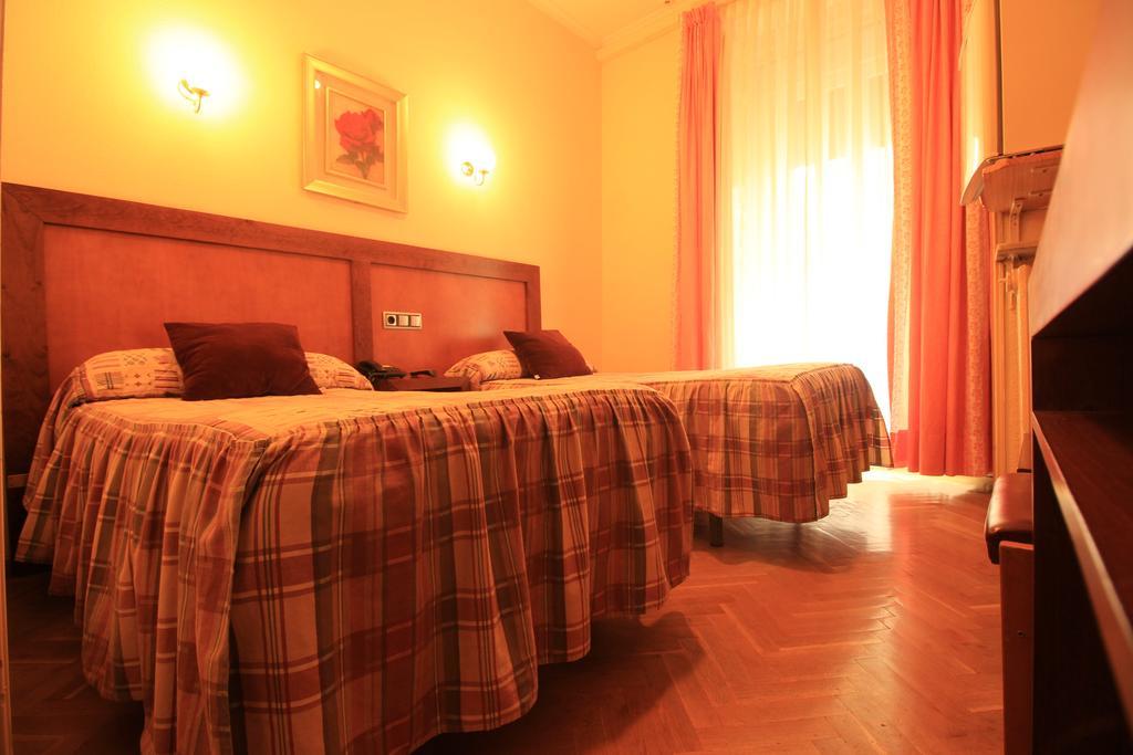 Hostal Greco Gran Via Мадрид Экстерьер фото