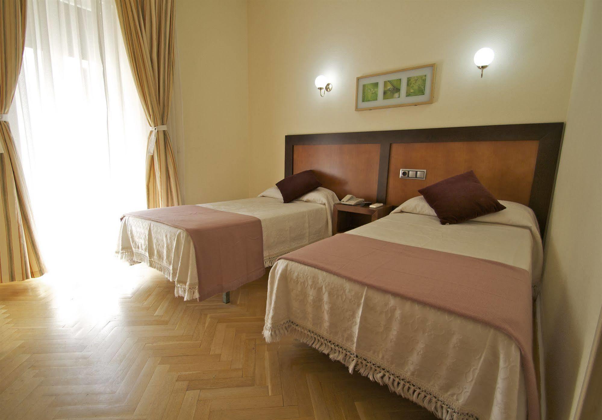 Hostal Greco Gran Via Мадрид Экстерьер фото