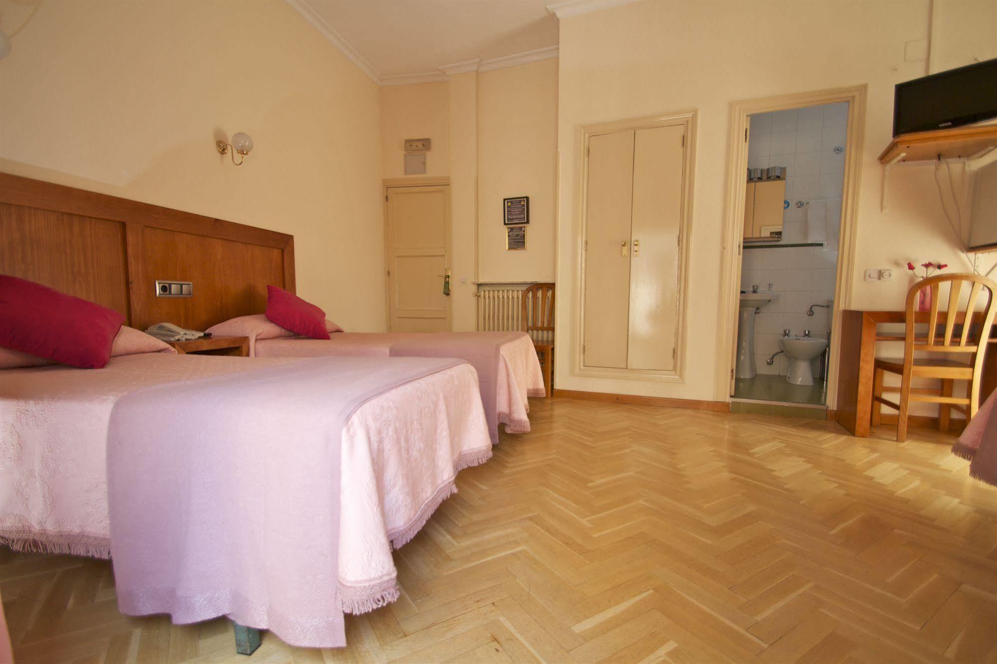 Hostal Greco Gran Via Мадрид Экстерьер фото